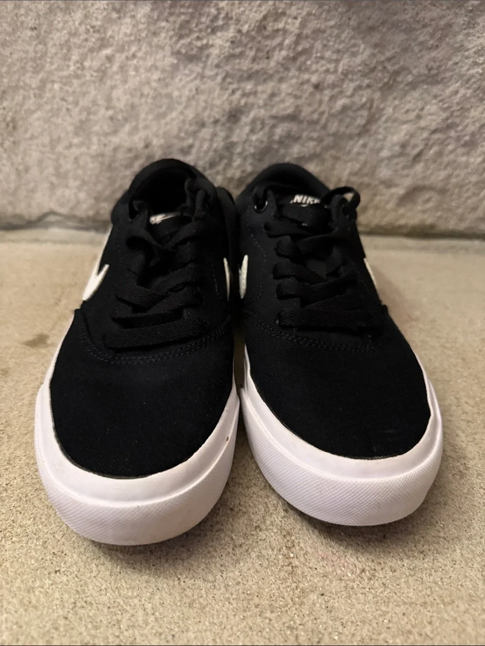 Nike SB Charge Youth Black Canvas Skate Shoes White Swoosh Lace-Up Sneakers